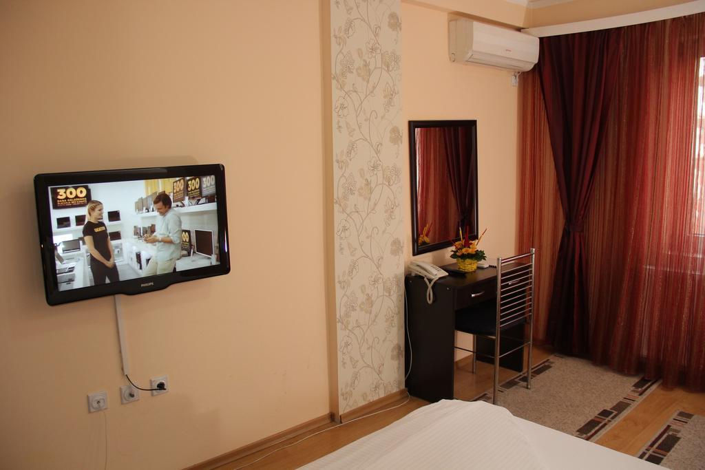 Ni Garni Hotel Rile Men חדר תמונה