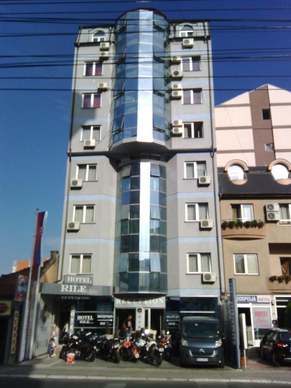 Ni Garni Hotel Rile Men מראה חיצוני תמונה