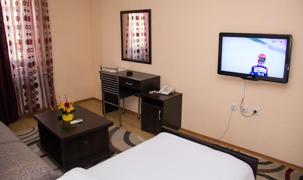 Ni Garni Hotel Rile Men מראה חיצוני תמונה