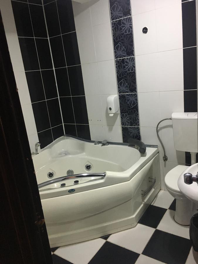 Ni Garni Hotel Rile Men מראה חיצוני תמונה